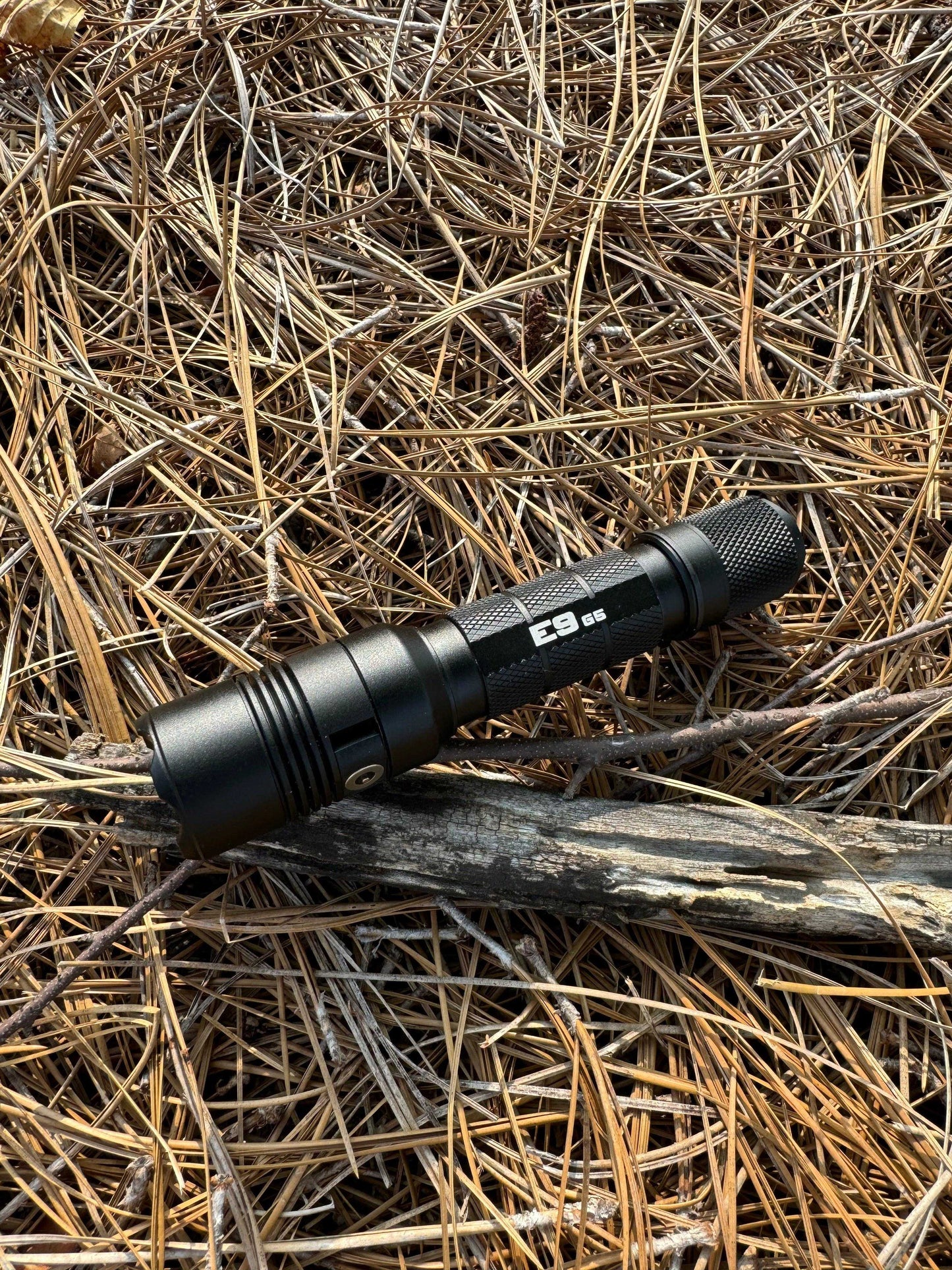 E9 GEN5 Tactical EDC Flashlight – 3,000 Lumen Long Throw Outdoor Survival Gear